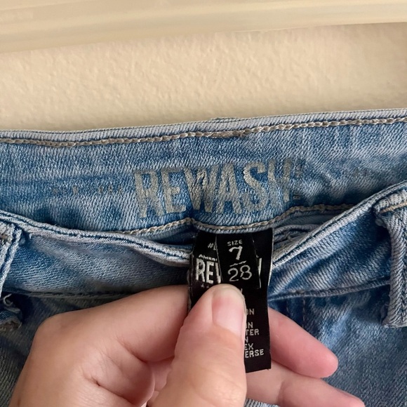 Rewash Distressed Cropped Jeans - Picture 5 of 6